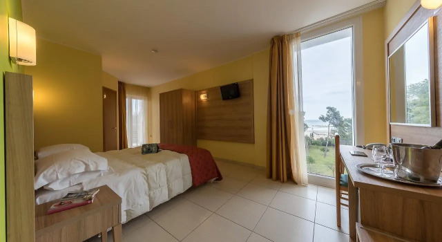 Hotel La Ninfea, Rezervasyon Otel Montesilvano 