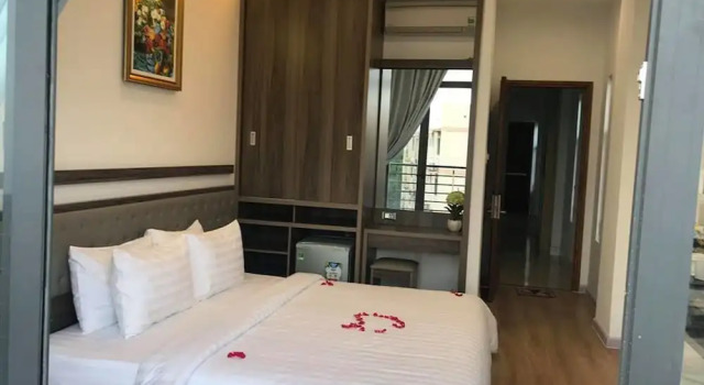 Двухместный люкс с балконом и с видом на реку Winston Hotel