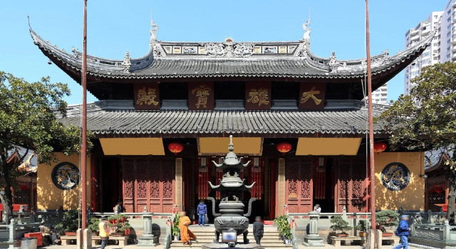 Hanting Hotel Railway Station North Plaz, Varaa Hotelli Zhabei 