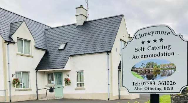 Cloneymore B&B, Забронировать Отель «постель и завтрак» Кушендан Графство Антрим