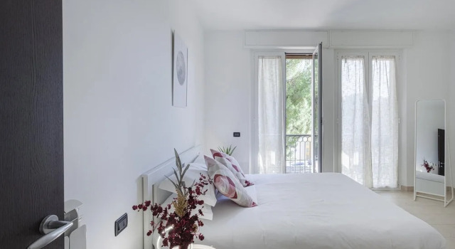 Shelley Apartments - Waves by Wonderful Italy