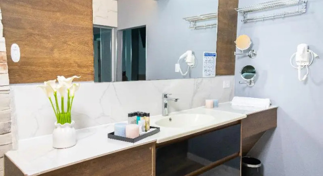Номер Standard с балконом KH Hotel Boutique