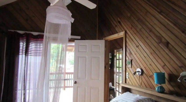 Blue Rock Vacations, Boek Hotel Jonesville Roatán
