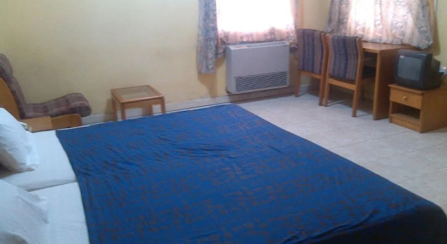 Nana Bema Hotel, Réserver Hôtel Biriwa Mfantsiman