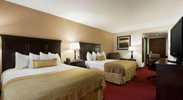 Четырёхместный номер Standard Spark By Hilton Charlotte Tyvola I-77