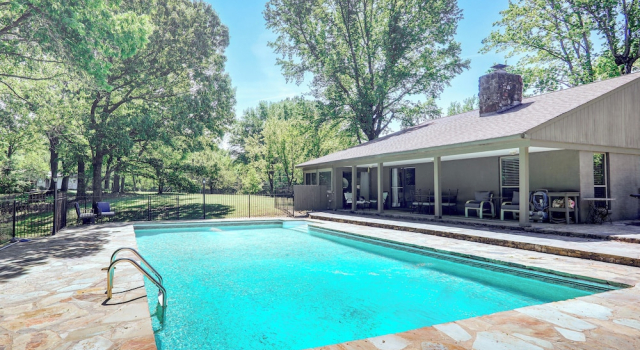 Коттедж 18 Mi to Dtwn Memphis: Oasis on 8 Acres!