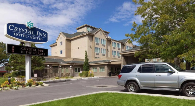 Кровать в общем номере Crystal Inn Hotel & Suites - Salt Lake City