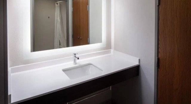 Люкс Deluxe Holiday Inn Express and Suites Los Alamos Entrada Park by IHG