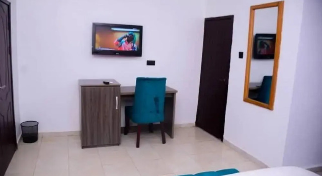 Piston Guest Inn, Prenota Affittacamere Hotel a Kano con colazione, Colazione