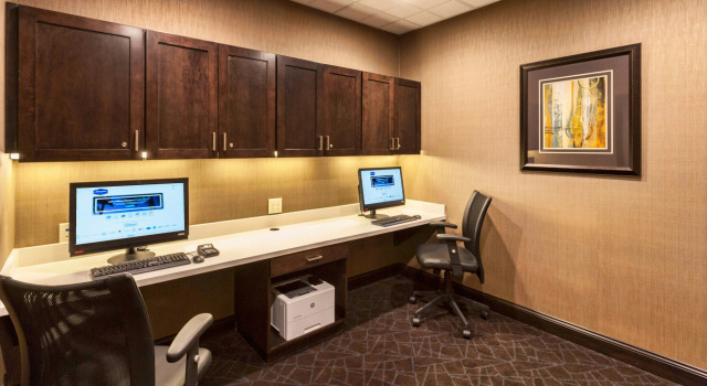 Hampton Inn & Suites Duluth North/Mall Area, Varaa Hotelli Hotellit Minnesota pysäköinnillä, Pysäköinti