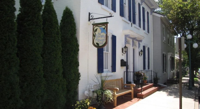 The Tawsty Flower Bed & Breakfast, Забронировать Отель Льюисберг Пенсильвания
