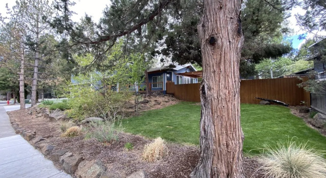 Коттедж с 3 комнатами Larkspur Trail 3 Bedroom Home by RedAwning