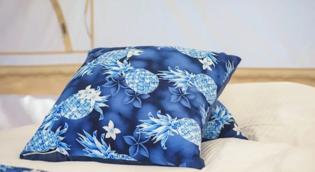 Тент с красивым видом из окна Hawaiians Glamping Mauna Village