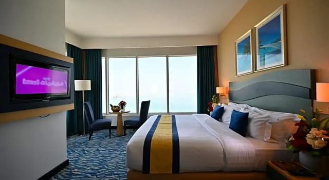 Люкс Deluxe Harbour Suites Hotel