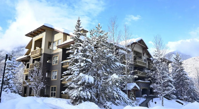 LARGE 3-Br 3-Ba | Ski In/Out | Pool & Hot Tubs | Central Upper Village Location, Rezervovat Hotel Panorama Britská Kolumbie