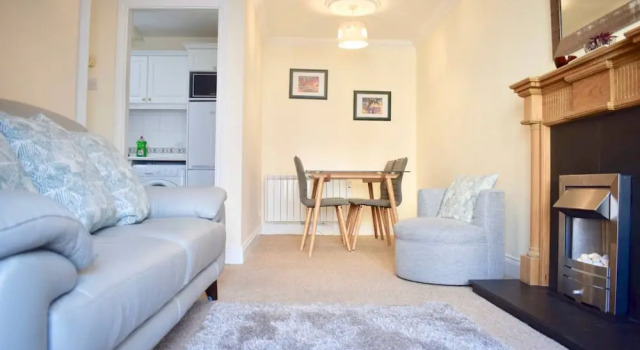 Peaceful 2 Bedroom Flat Beside Silicon Docks, Забронировать Отель Дублин Каунти Дублин, рядом с Стадион для собачьих бегов Шелбурн-парк