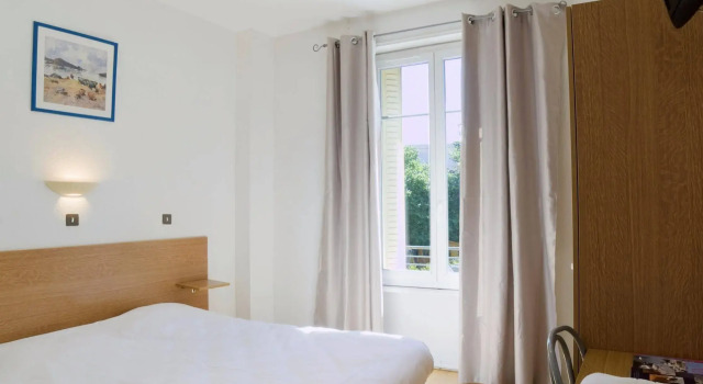 Hôtel Les Colombes, Rezervovat Hotel Hotely v Lotrinsko se snídaní, Snídaně