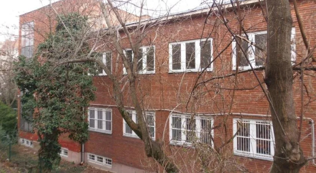 Season Hostel Hill
