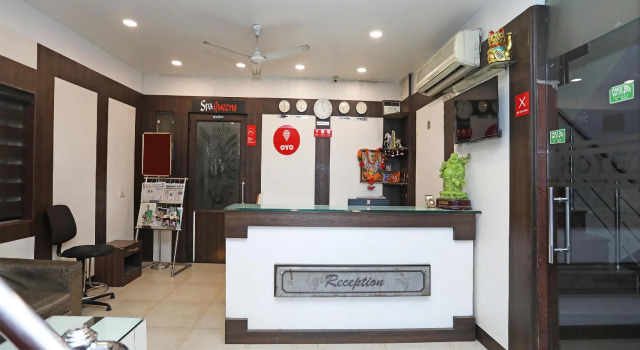 OYO 9936 Elite Inn