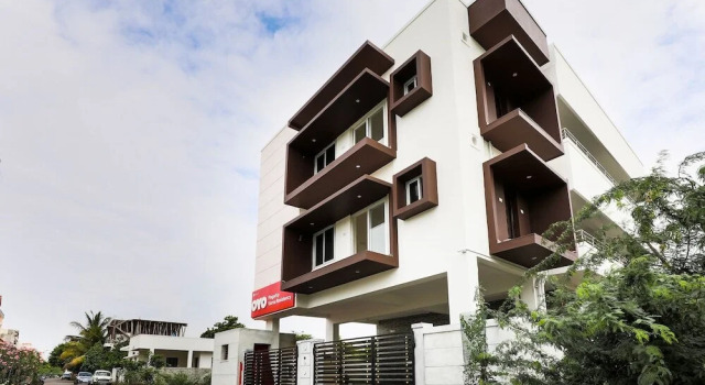 Varna Residency by OYO Rooms