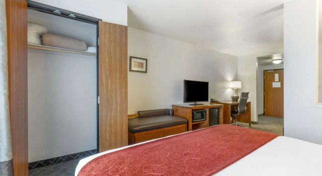 Двухместный люкс Comfort Suites Redding - Shasta Lake