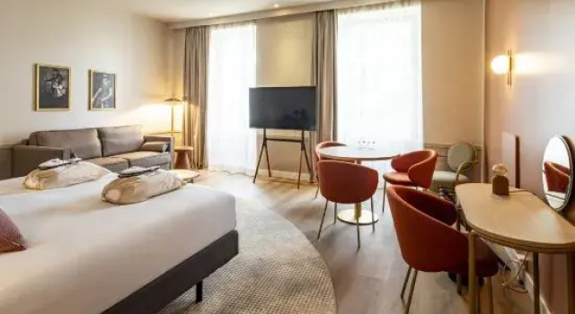 Номер Privilege с видом на сад Mercure Angoulême Hôtel de France