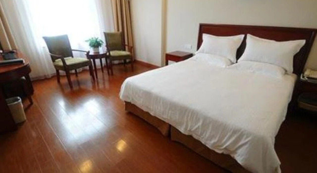 Двухместный номер Standard GreenTree Inn Huaian West Huaihai Road Hotel