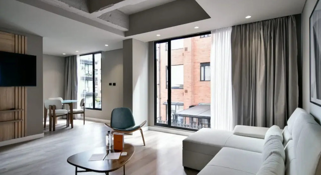 Апартаменты w Lovely 1BR w/ Brilliant Deco in Unicentro