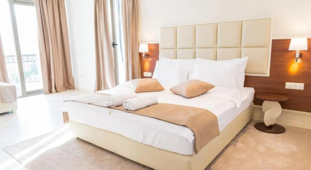 Трёхместный номер Standard с балконом Hotel Kadmo by Aycon