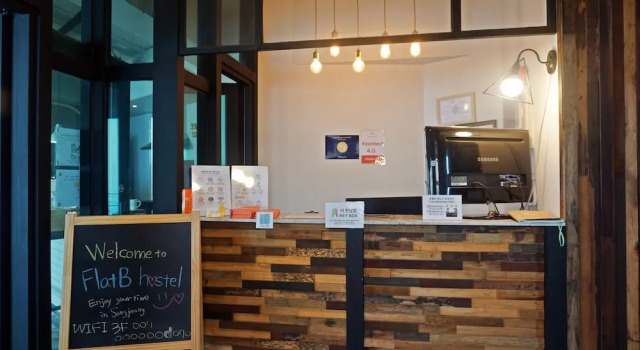 Flat B Hostel - Hostel, Забронировать Хостел Songjeong Пусан