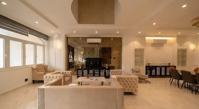 Grand Villa