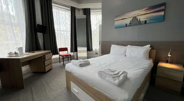 Crystal Beach Hotel, Забронировать Отель Борнмут Дорсет, рядом с Пирс Борнмута