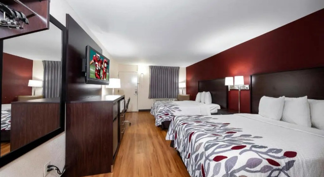 Четырёхместный номер Superior Red Roof Inn Bordentown - McGuire AFB