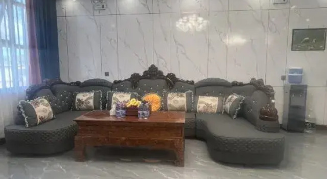 Azum Dkhar Hotel, Prenota Hotel Hotel a Sichuan con parcheggio, Parcheggio