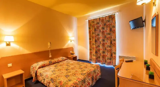 Одноместный номер Standard с балконом Hôtel Gloria & Avenue