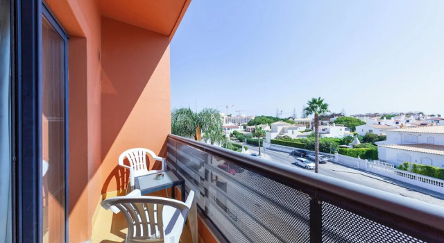 Четырёхместный номер Standard с балконом Hotel Praia Sol