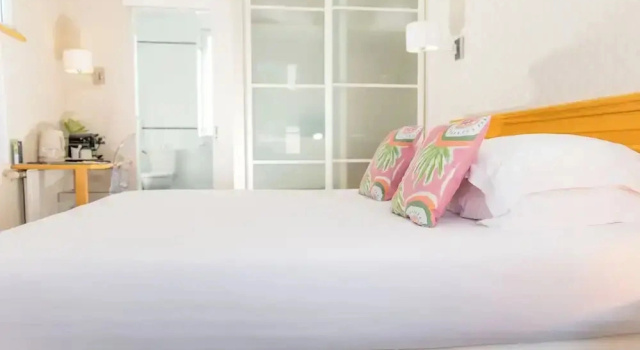 Двухместный номер Standard Hôtel La Baie des Anges, son SPA marin & sa piscine couverte