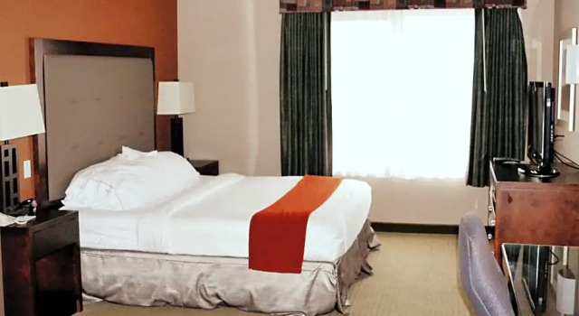 Двухместный люкс Holiday Inn Express & Suites Bozeman West by IHG