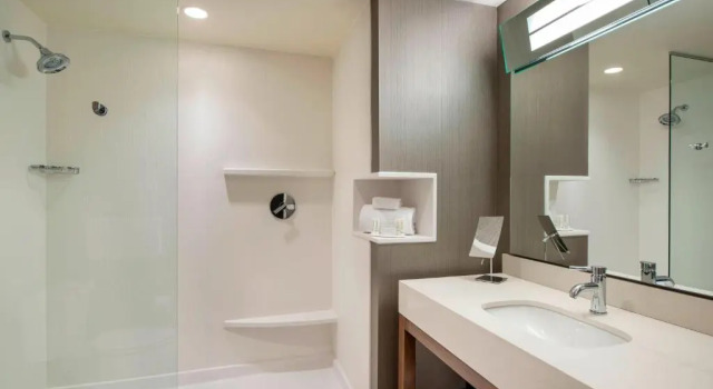 Номер Standard Courtyard by Marriott Calgary South
