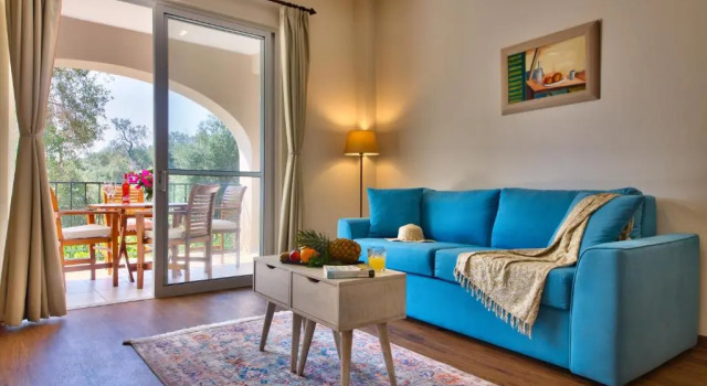 Семейный люкс с видом на сад Paxos Club Resort & SPA