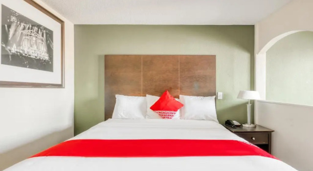 Люкс OYO Hotel Rosenberg TX I-69