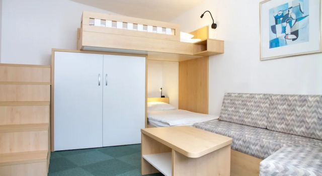 Четырёхместный номер Standard с 2 комнатами Garni Hotel Miklič