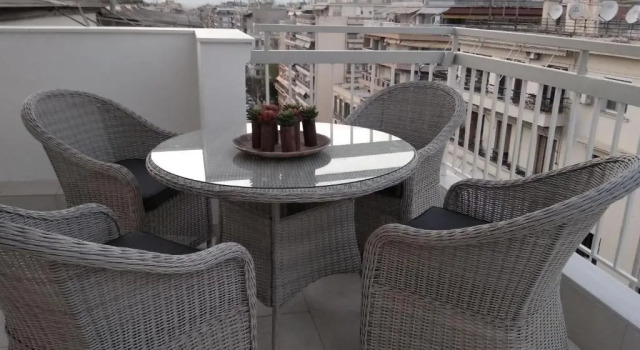 Апартаменты Deluxe Cosmos n Armonia Apts.(Must)