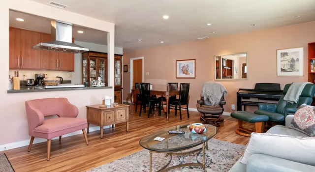 3772 Ventura - 1 Bedroom Duplex