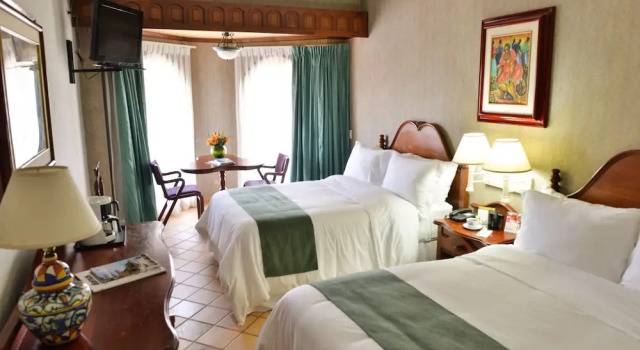 Двухместный номер Standard с балконом Hotel Plaza Del Libertador