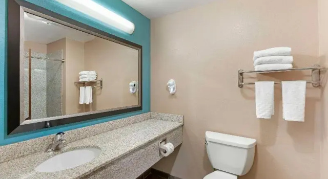 Четырёхместный люкс Best Western Sonora Inn & Suites