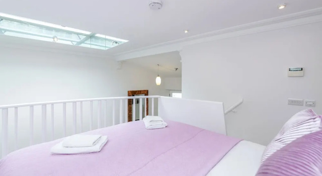 Апартаменты Distinctive apartment for 3 with mezz