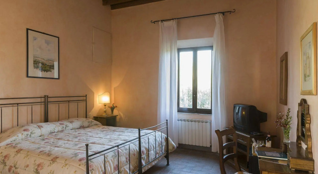 Castello Di Meleto, Buchen Sie Hotel Hotels in Chianti mit Parkplatz, Parkplätze
