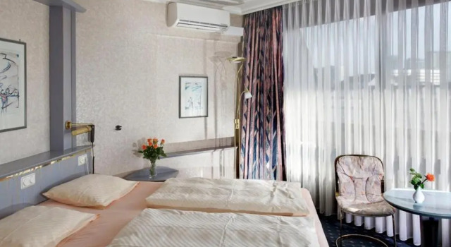 Трёхместный номер Hotel Senator Hamburg