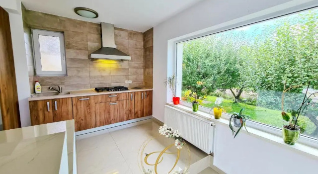 Orchard Villa, Varaa Villa Hotellit Prahova Valley pysäköinnillä, Pysäköinti
